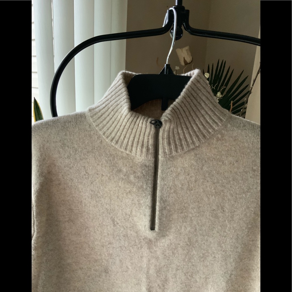 Men’s 100% Lambs Wool Sweater